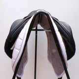 Voltaire Essentials Monoflap Jump saddle, 17" Black, Adjustable (SKU346)