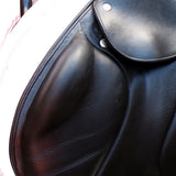 Voltaire Essentials Monoflap Jump saddle, 17" Black, Adjustable (SKU346)