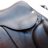 Voltaire Essentials Monoflap Jump saddle, 17" Black, Adjustable (SKU346)