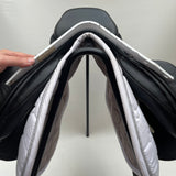 Silhouette Monoflap Event / Jump Insignia saddle, 17" Extra Wide (XW), Black (SKU330)