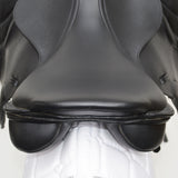 Kent & Masters S-Series Jump Saddle (MJJ) (adjustable), 17.5" Black (SKU350)