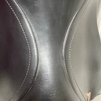 Kent and Masters Pony Club Long Leg saddle, Adjustable Gullet, 16.5", Black (SKU373)