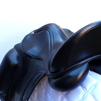 Collegiate Integrity Monoflap Dressage Saddle, Adjustable, 17", Black (SKU243) - BUY IT NOW