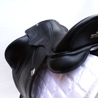 Bates Innova Dressage Saddle (Flocked) - Size 1 (17-17.5") Black (Easy Change System) (SKU417)
