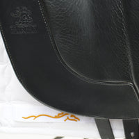 Fairfax Gareth 17.5" Adjustable Gullet Monoflap Dressage Saddle, Black (SKU371)