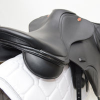 Kent & Masters S-Series Jump Saddle (MJJ) (adjustable), 17.5" Black (SKU350)